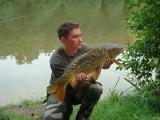 Je voudrais faire connaitre cet étang très convivial et ouvert à la pêche de nuit.